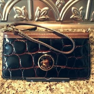 Dooney & Bourke Large Slim Wristlet/Clutch